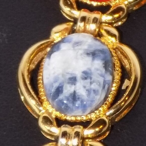 Vintage Ladies Lafayette Carved Semi-Precious Stone Scarab Mother-of-Pearl Watch - Picture 11 of 14